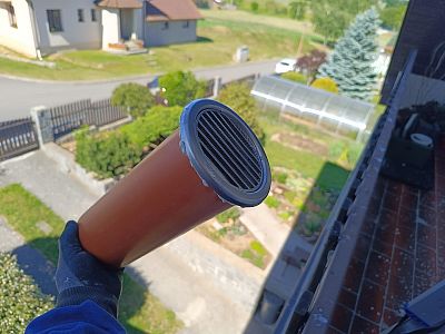 Chemická sanace krovu a zlepšení odvětrání střechy rodinného domu v Miřeticích