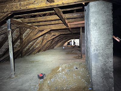 Čištění a sanace krovu nemocnice sv. Alžběty v Praze