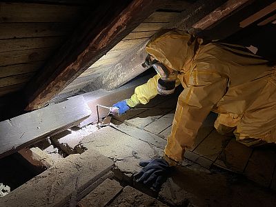 Hloubková tlaková injektáž proti dřevokaznému hmyzu