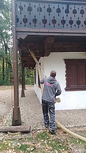 Impregnace krovu ve Švýcarském domě u Nových Hradů