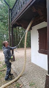 Impregnace krovu ve Švýcarském domě u Nových Hradů