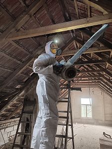 Komplexní ochrana střechy sanací krovu a zateplením podlahy půdy rodinného domu v Křoví u Velké Bíteše