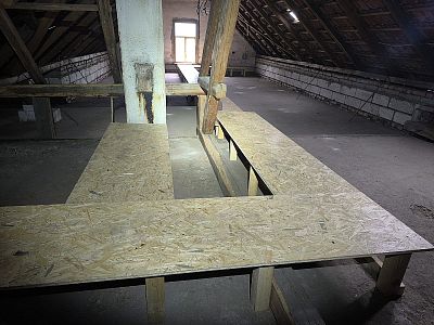Komplexní ochrana střechy sanací krovu a zateplením podlahy půdy rodinného domu v Křoví u Velké Bíteše