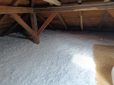 Komplexní sanace krovu a zateplení stropu rodinného domu ve Strančicích