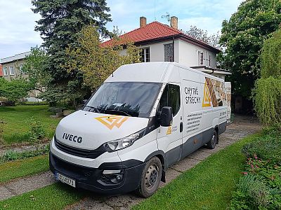 Komplexní sanace krovu a zateplení stropu rodinného domu ve Strančicích
