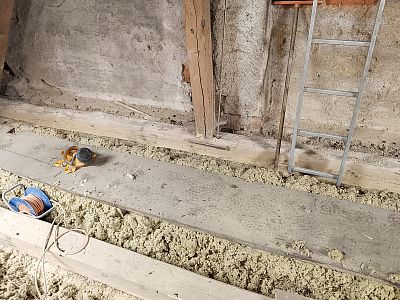 Ošetření krovu a stropu proti dřevokaznému hmyzu – Tábor