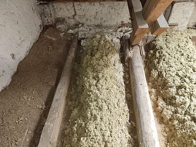 Ošetření krovu a stropu proti dřevokaznému hmyzu – Tábor