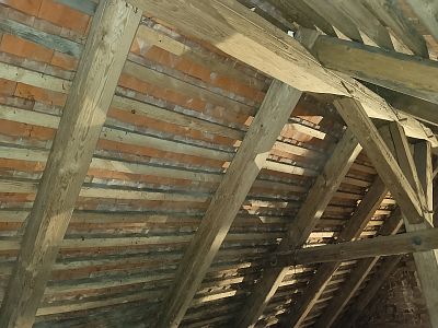 Ošetření starého krovu věže kaple v Radimovicích u Želče