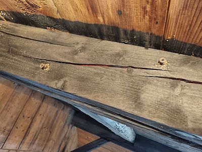 Rozsáhlá sanace dřevěných stropů a krovu historického mlýna v obci Býčkovice