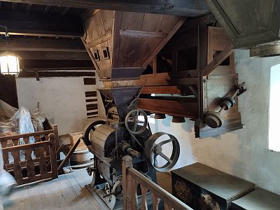 Rozsáhlá sanace dřevěných stropů a krovu historického mlýna v obci Býčkovice