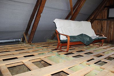 Sanace krovu a izolace stropu – rekreační chalupa Uhřínov