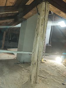 Sanace krovu a likvidace tesaříka krovového v rodinném domě v Mnichovicích