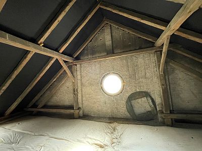 Sanace krovu a zateplení stropu obecní jídelny v Suchomastech