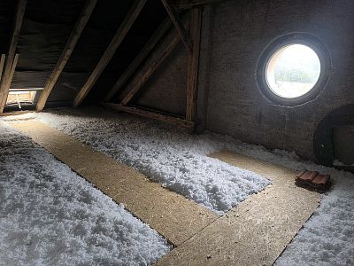Sanace krovu a zateplení stropu obecní jídelny v Suchomastech