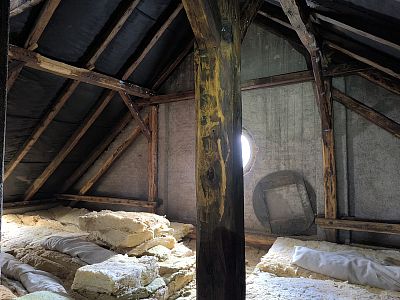 Sanace krovu a zateplení stropu obecní jídelny v Suchomastech