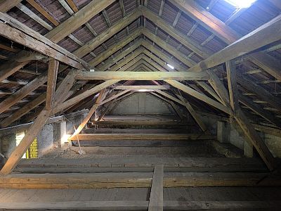 Sanace krovu bývalého hospodářského stavení ve Víckovicích u Kutné Hory