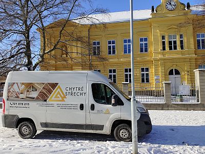 Sanace krovu základní školy ve Vinařicích