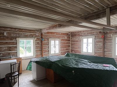 Sanace roubené chalupy napadené dřevokazným hmyzem v krkonošských Stromkovicích