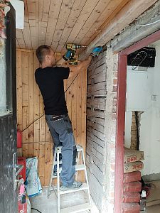 Sanace roubenky napadené dřevokazným hmyzem v obci Srní