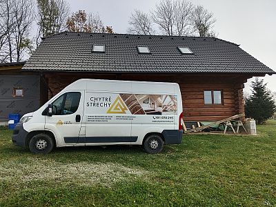 Sanace srubu v Polšti – Ošetření dřeva a likvidace tesaříka krovového Xilix gelem