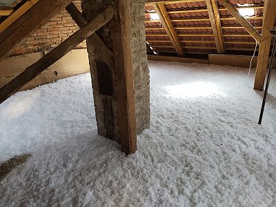 Stropní tepelná izolace rodinného domu v Přehořově
