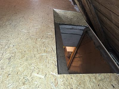 Zateplení podlahy foukanou minerální izolací v Josefově Dole v Jizerských horách