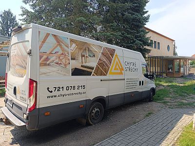 Zateplení stropu mateřské školy foukanou izolací v Českých Budějovicích
