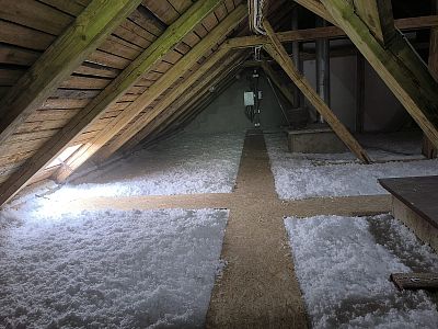 Zpřístupnění a zateplení půdního prostoru bytového domu v Lánově u Vrchlabí