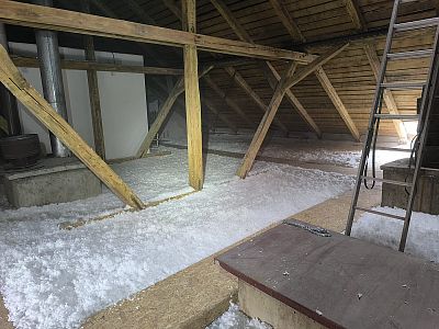 Zpřístupnění a zateplení půdního prostoru bytového domu v Lánově u Vrchlabí